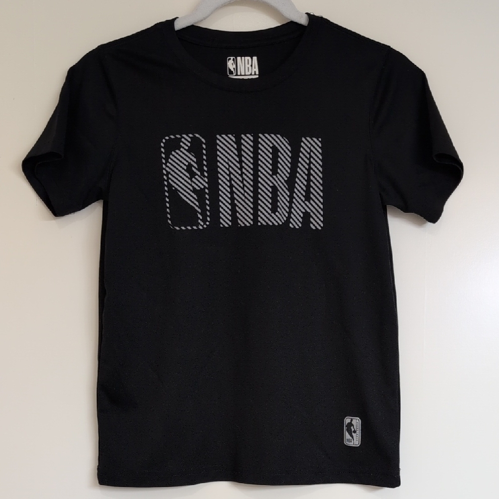 NBA Black T-Shirt with Gray Logo Quick Dry Boys Medium 10-12 Practice Casual